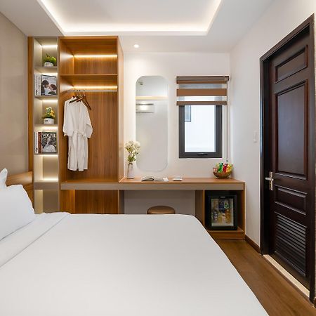 Duong Gia Hotel Dn By - Bay Luxury 다낭 외부 사진